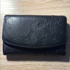 Sleek Black Leather Wallet with Textured Finish
